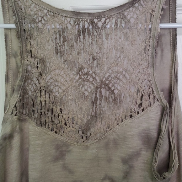 Tank top - Picture 3 of 3